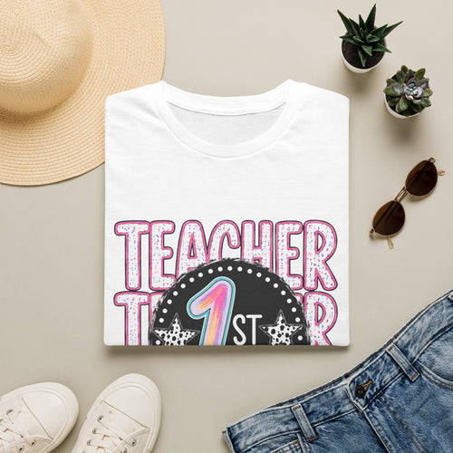 1st Grade Teacher T‑Shirt — Cute Pink Chalkboard Design for Elementary Teachers